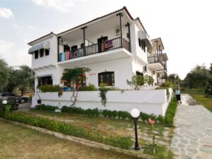 Nefeli Hotel 3*