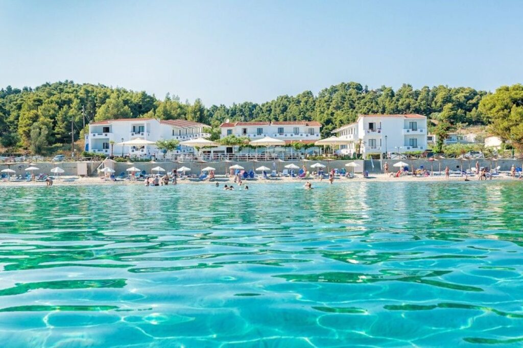 Dolphin Beach Hotel 3*