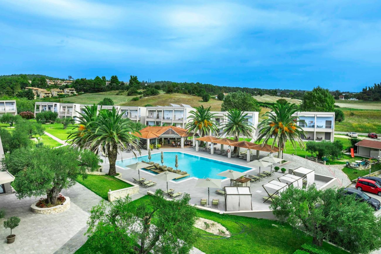 Iris Hotel 3*
