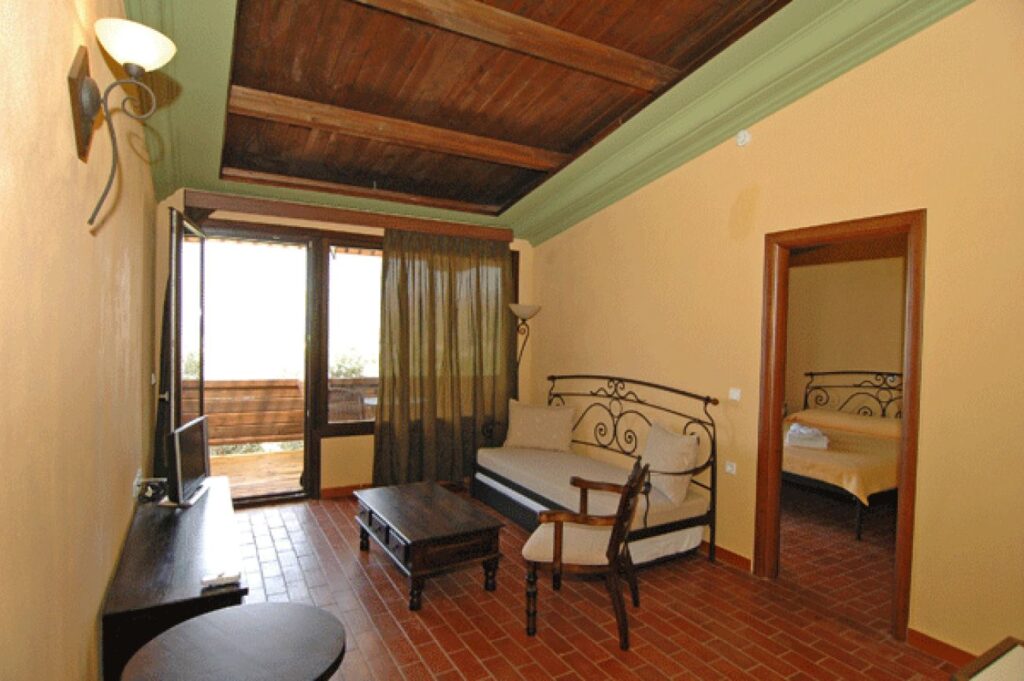 Kallisti Apart Hotel 3*