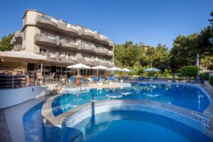 Green Bay Hotel 4*