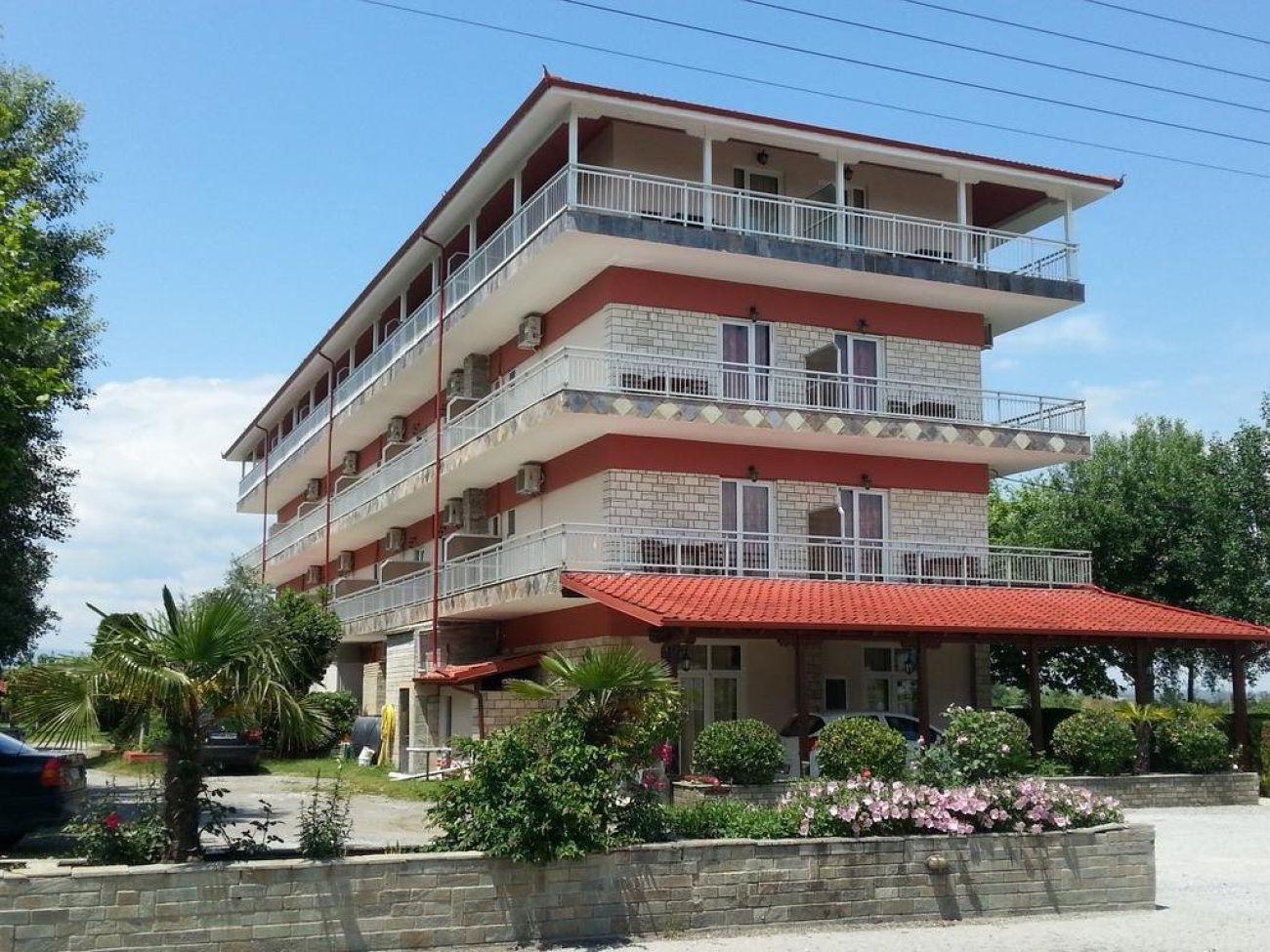 Denis Hotel And Bungalows 2*