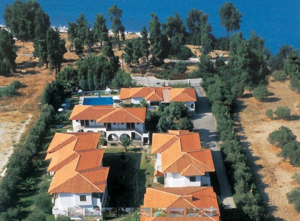 Hanioti Village Resort 3*