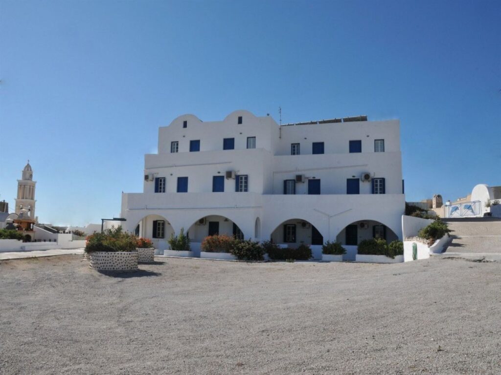 Thira’s Dolphin 3*