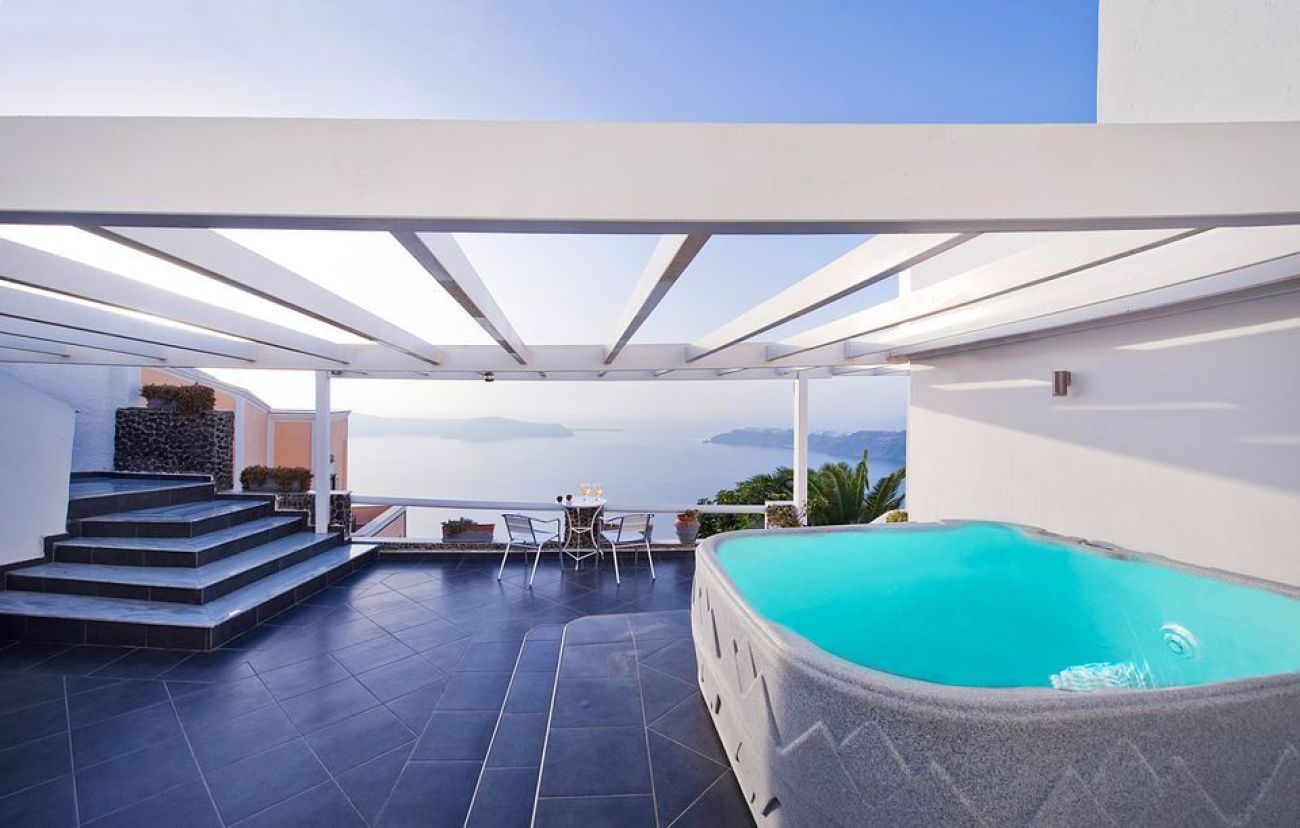Katerina's Castle - Caldera Cave Hotel 3*