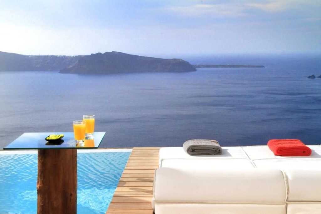 West East Suites Santorini 5*