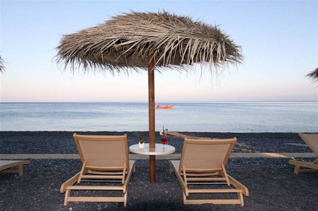 Makris Hotel Santorini 3*