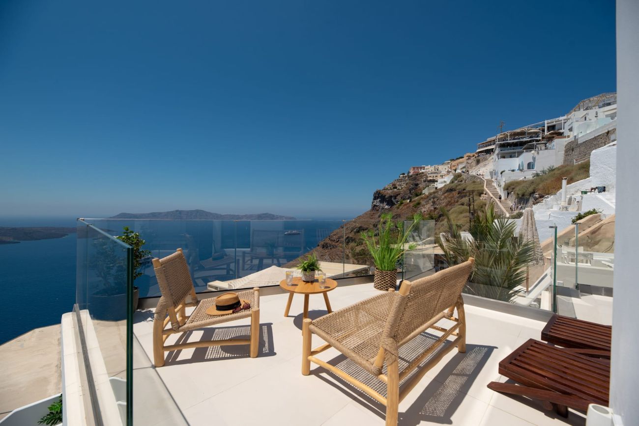 Daydream Luxury Suites Santorini 3*