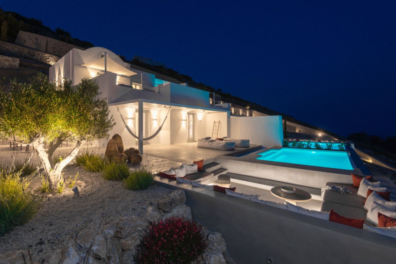 Santorini Heights 5*