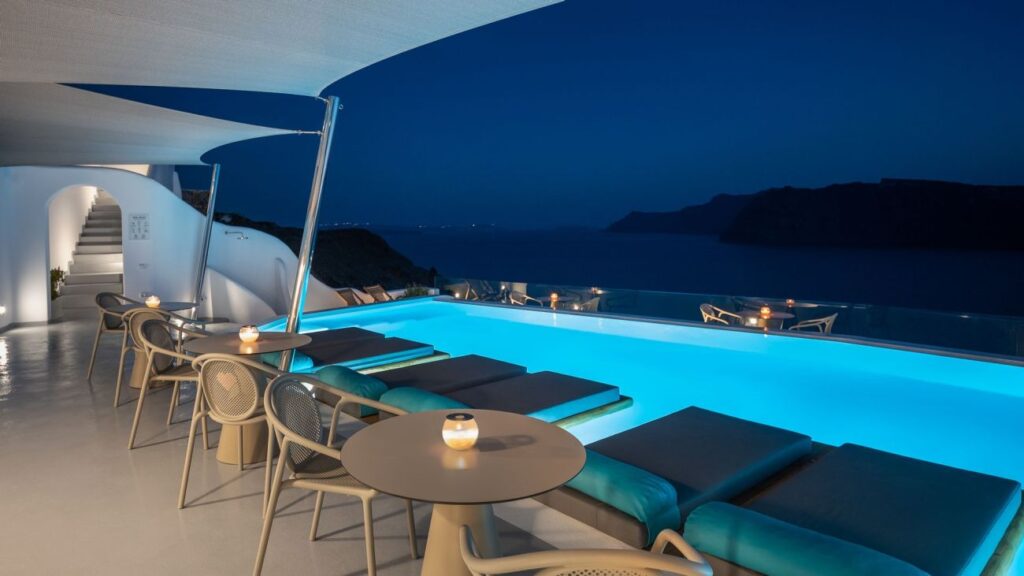 Maregio Suites Santorini 5*