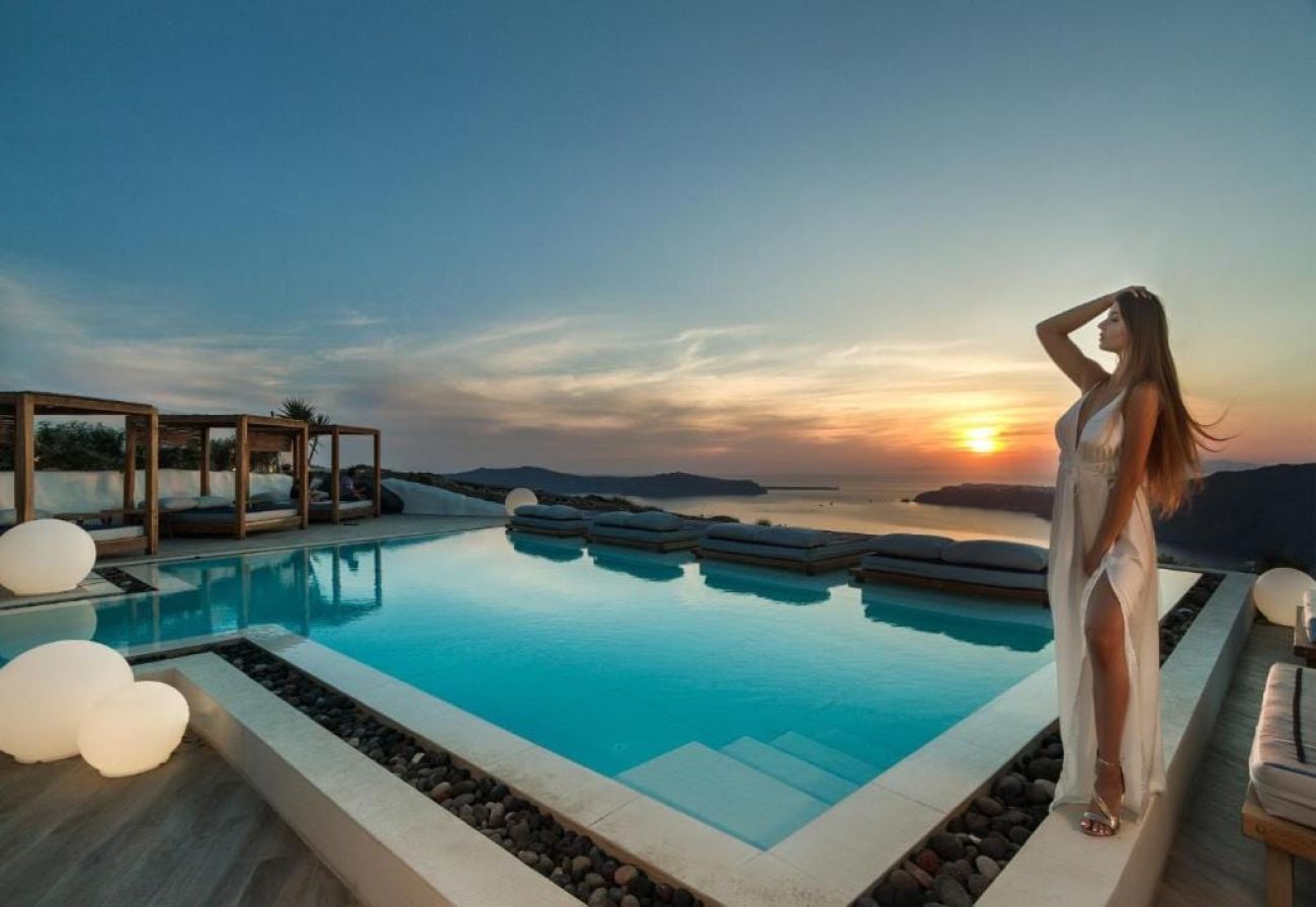 Santorini's Balcony Art Houses 5*