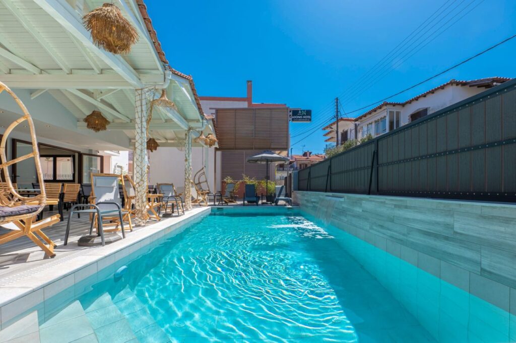 Adonis Hotel 1*