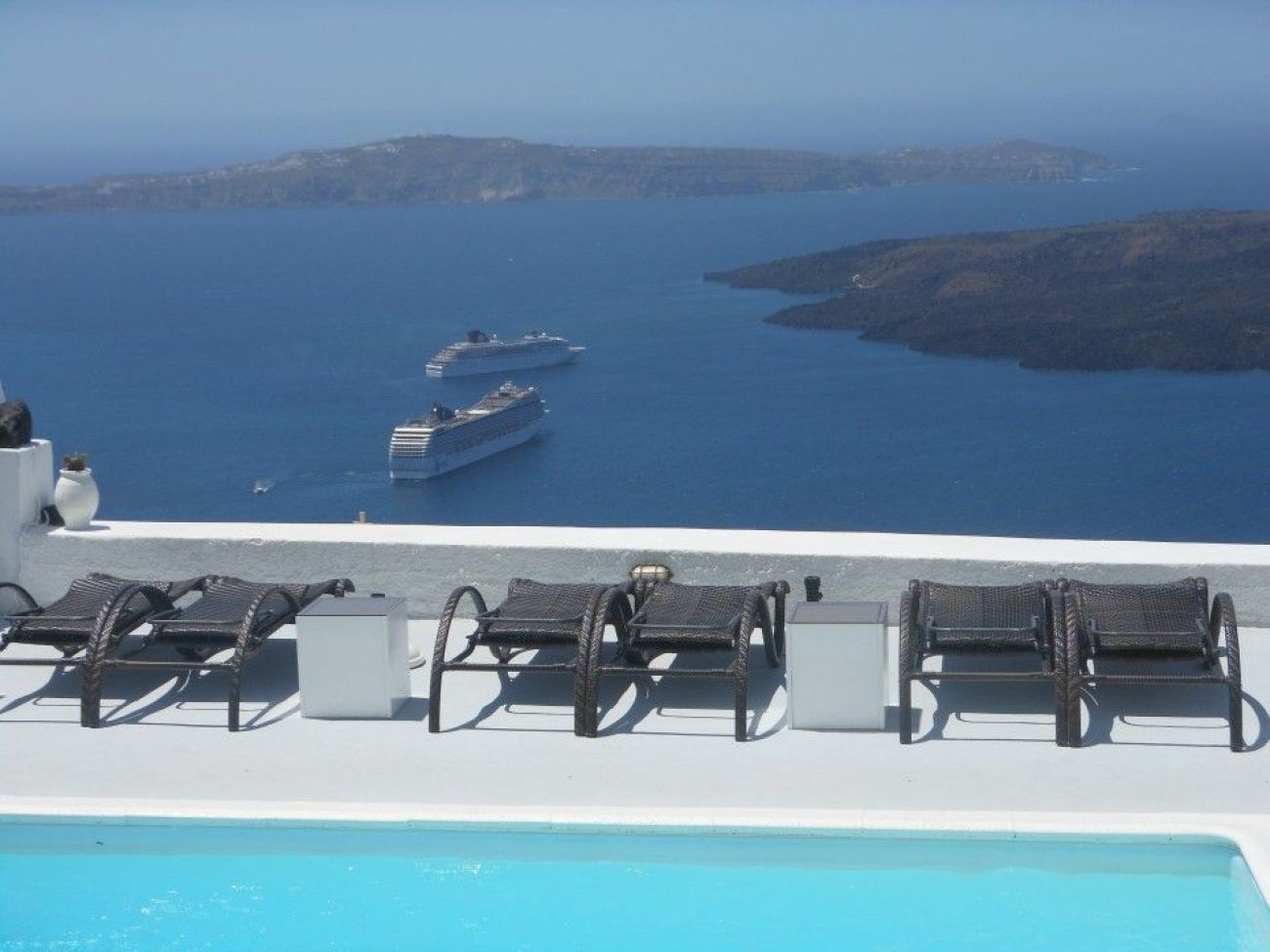Nomikos Villas 4*