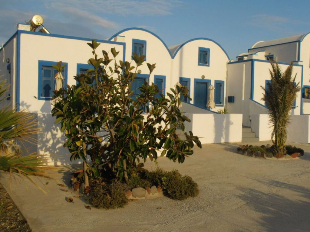 Paradisos Oia 1*