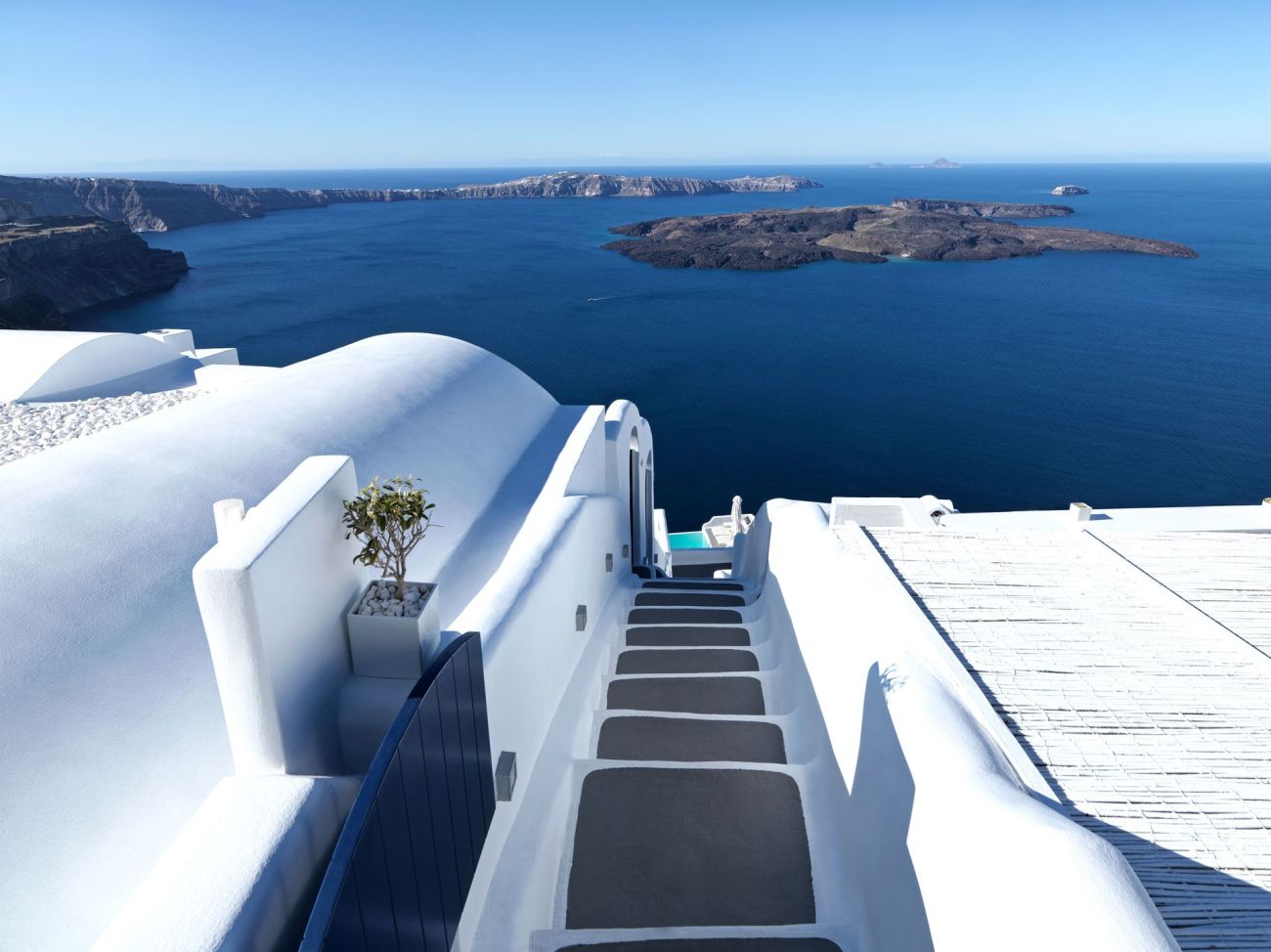 Katikies Chromata Santorini - The Leading Hotels of the World 5*
