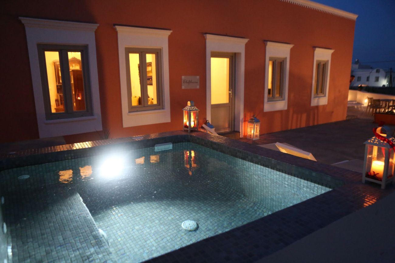 Nomikos Mansion Santorini