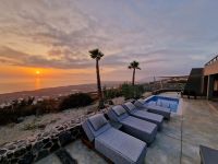 Theano Apartments Santorini