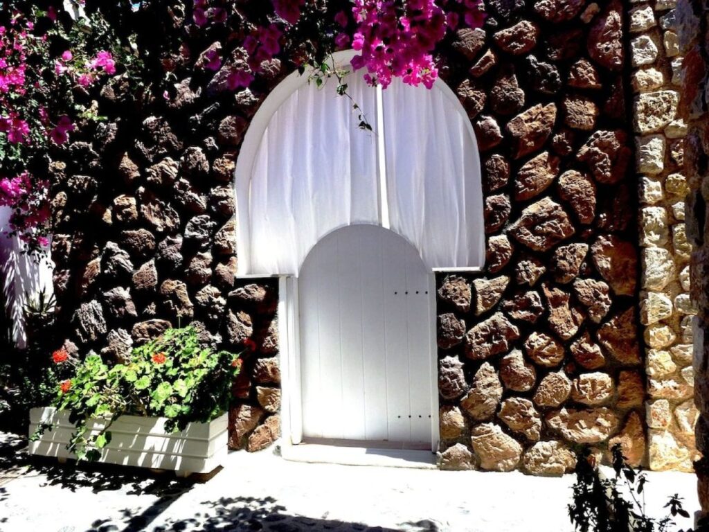 Atalos Suites 3*