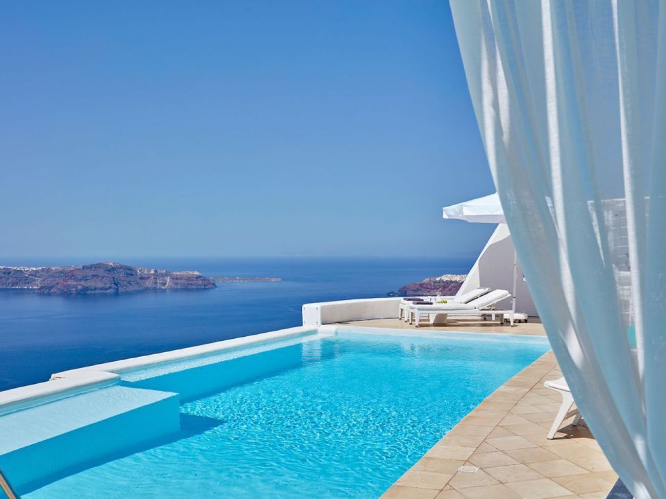 Astra Suites Santorini 5*