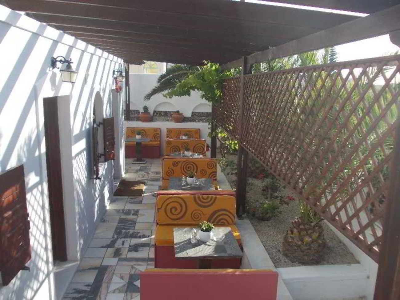 Aparthotel Black Sand 3*