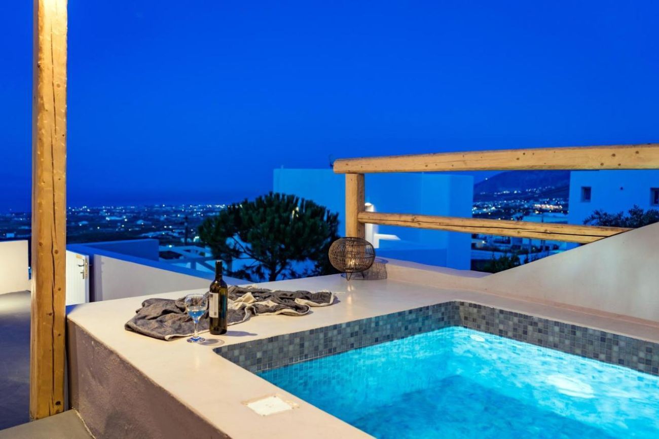 Echo Suites 3*