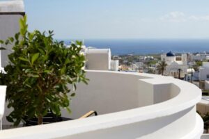 Pnoi Luxury Suites Santorini 3*