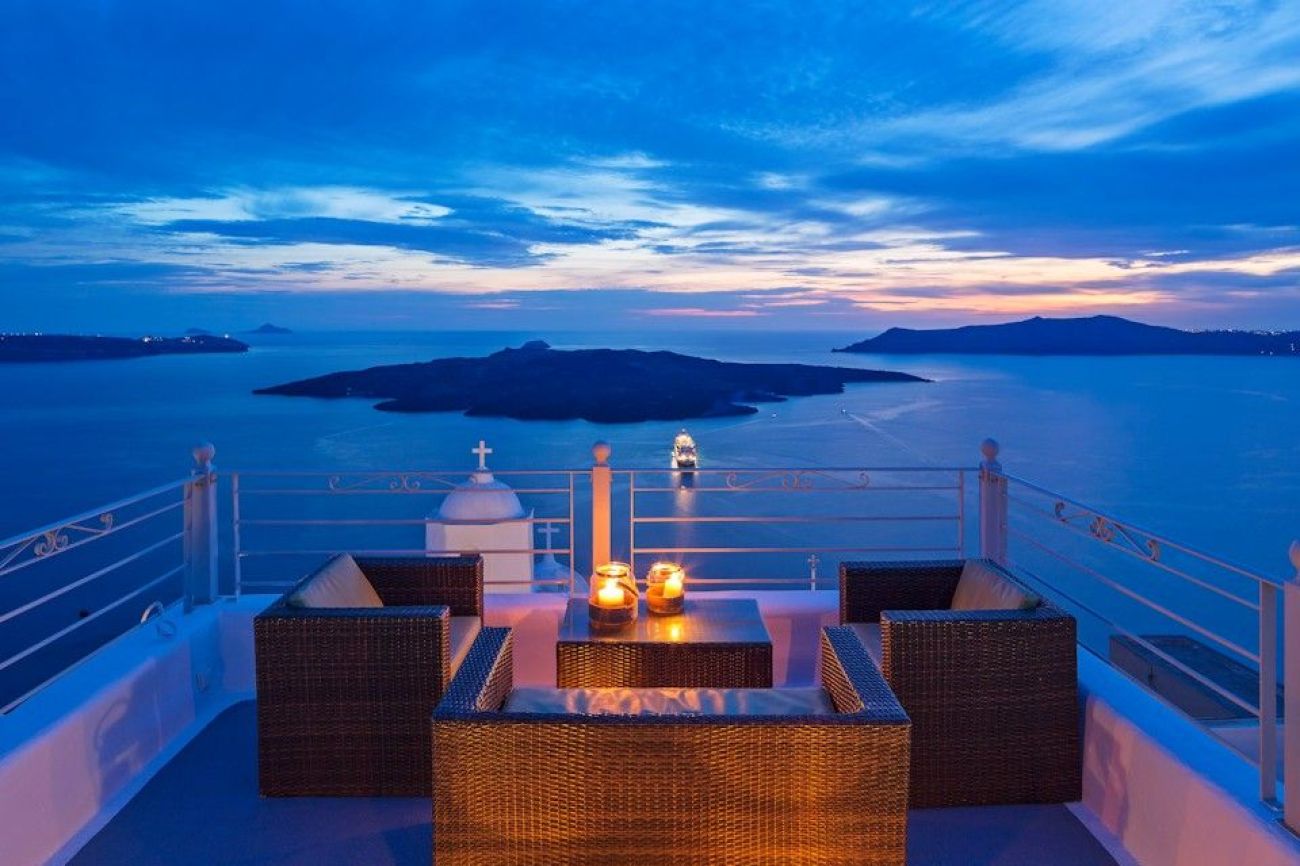 Aroma Suites Santorini 3*