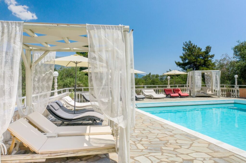Victoria Hill 3*