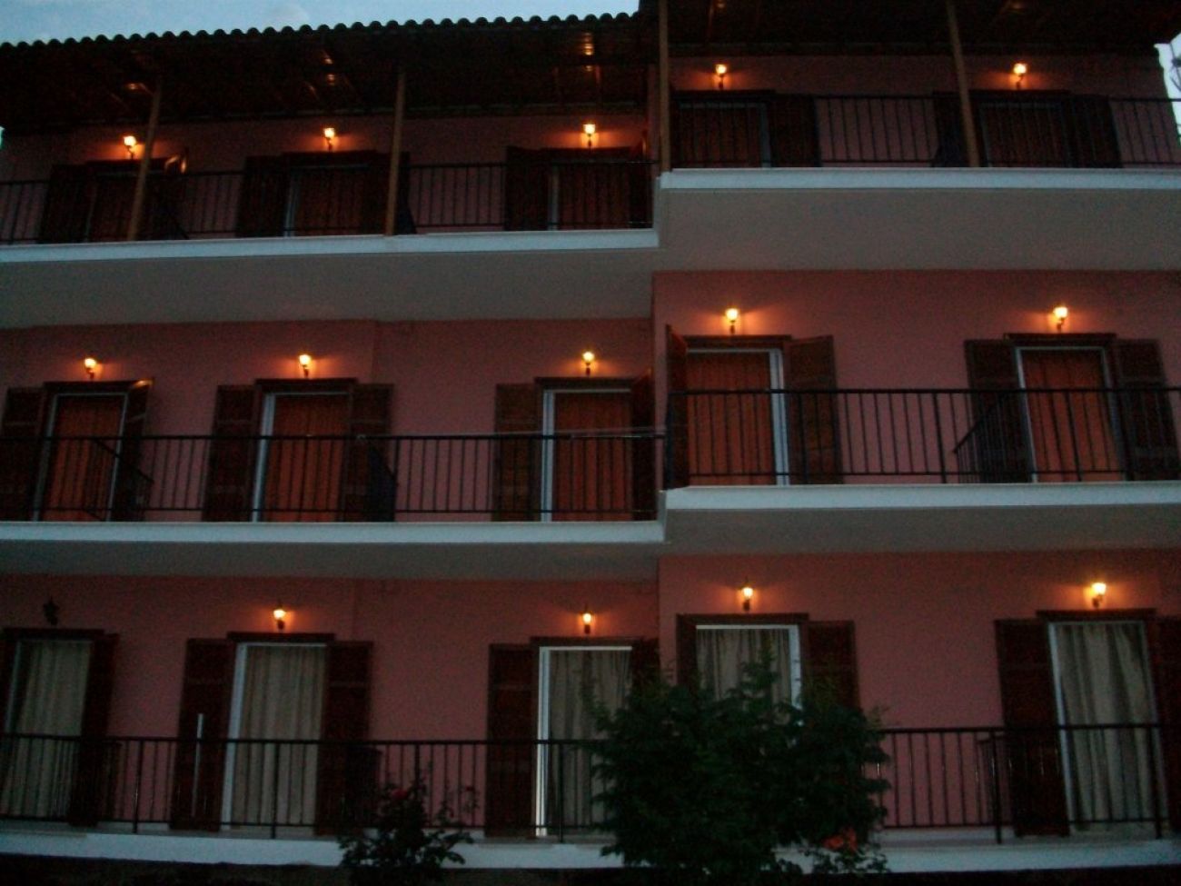 Aronis Apartments