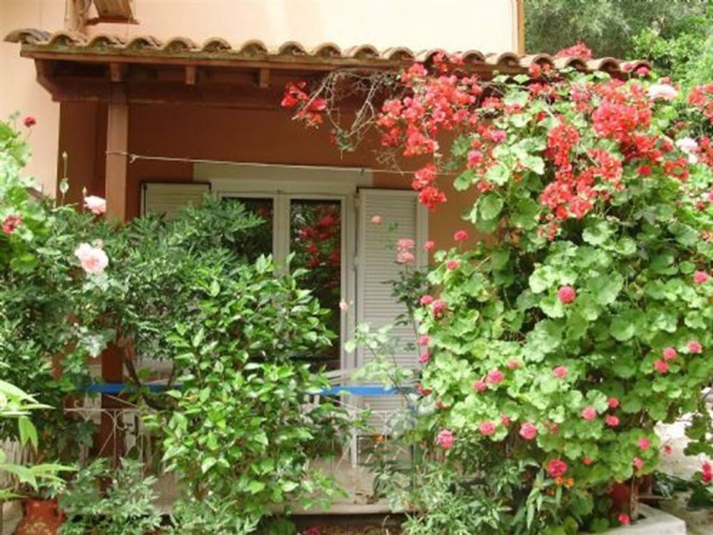 Fouxia Apartments and Studios