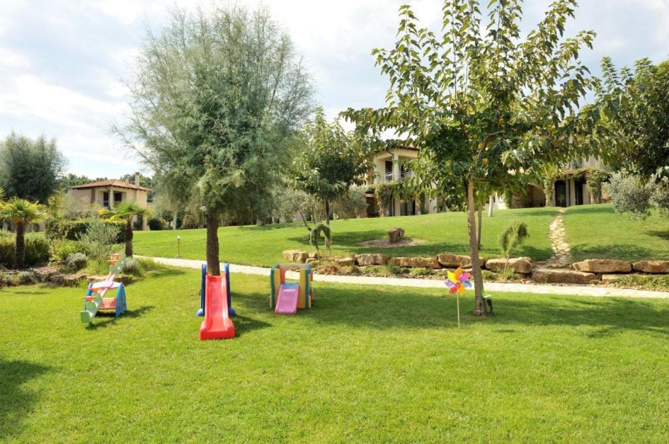 Sani Polyastron Hotel & Spa 4*