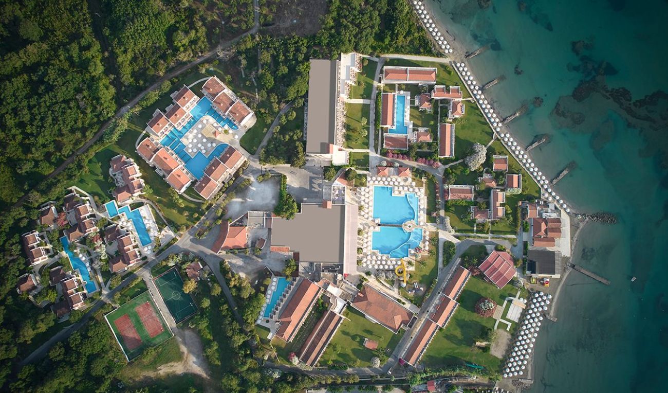 Roda Beach Resort and Spa 5*