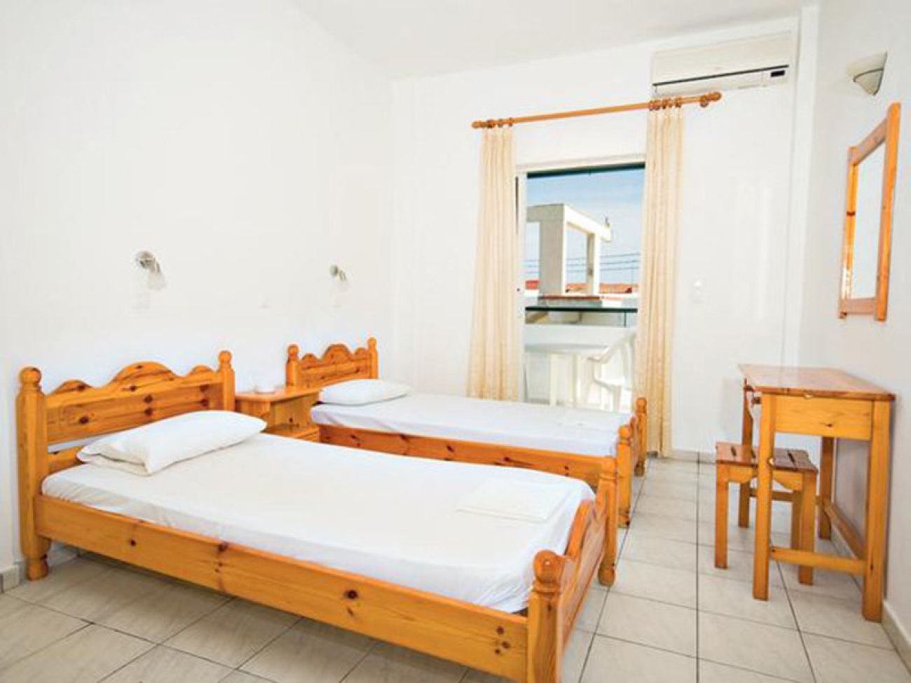 Oasis Beach Club 3*