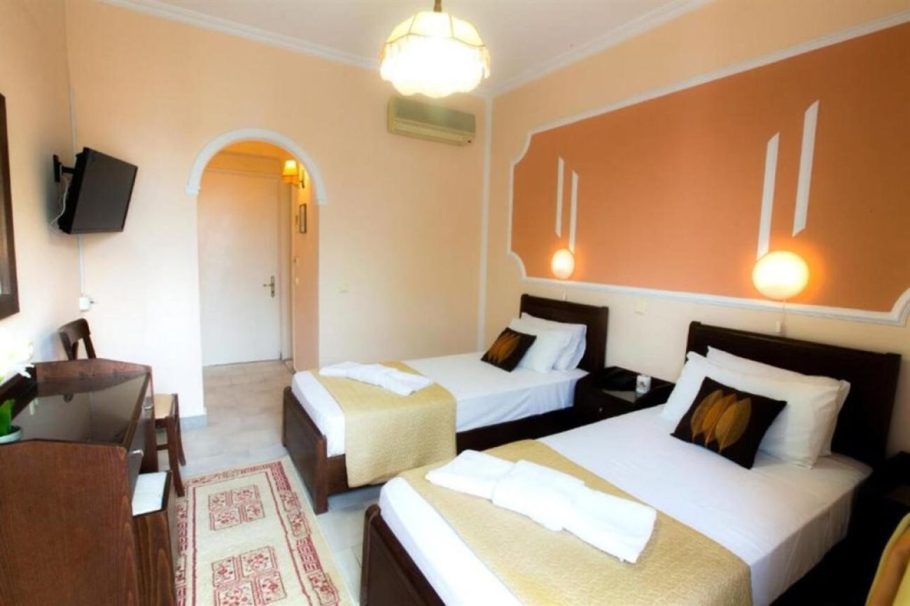 Sirena Beach Hotel 3*