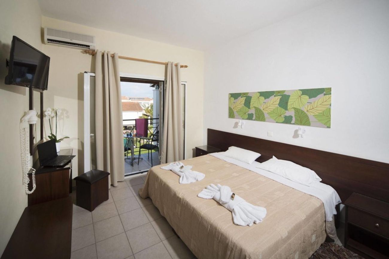 Metaxa Apartments