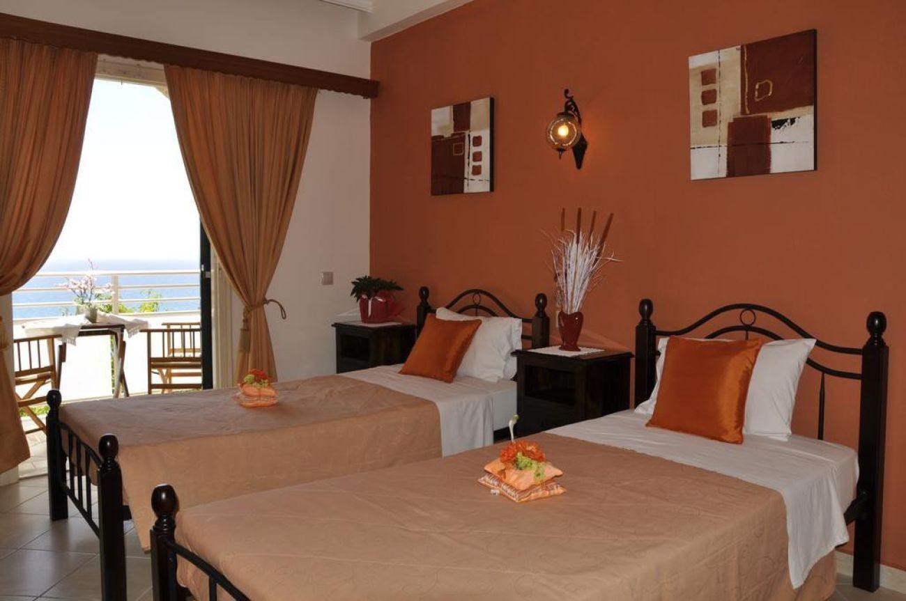 Mazis Apartments