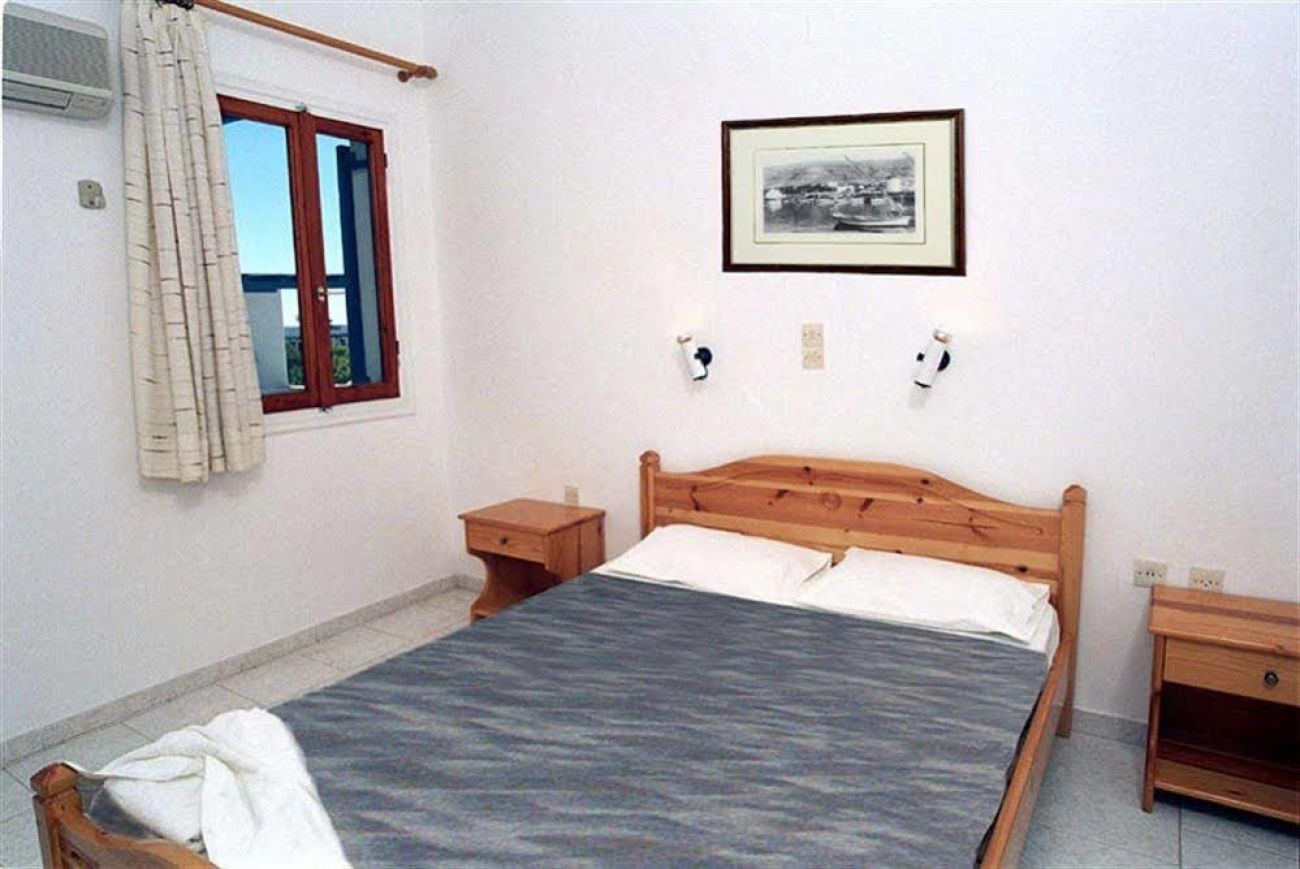 Holidays in Paros 2*