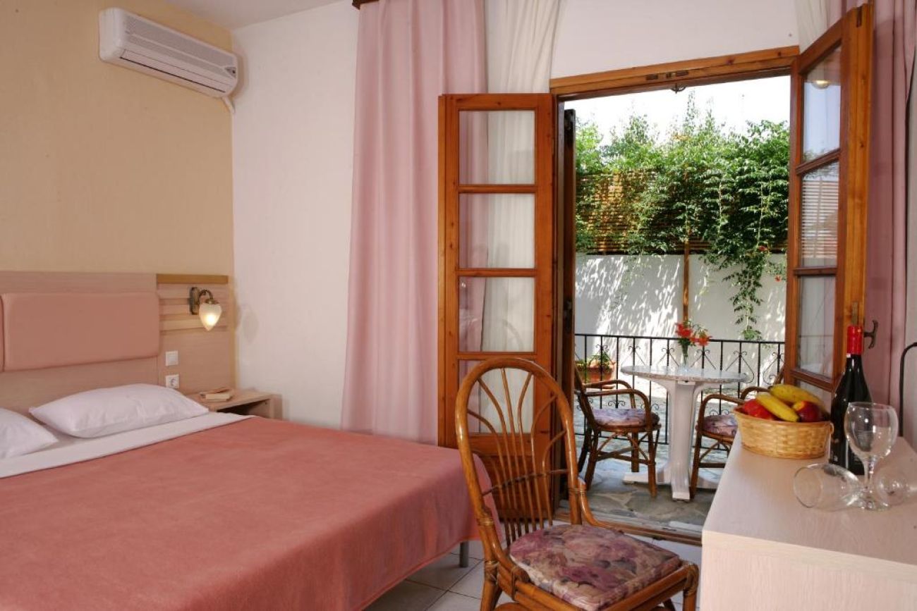 Calypso Hotel 2*