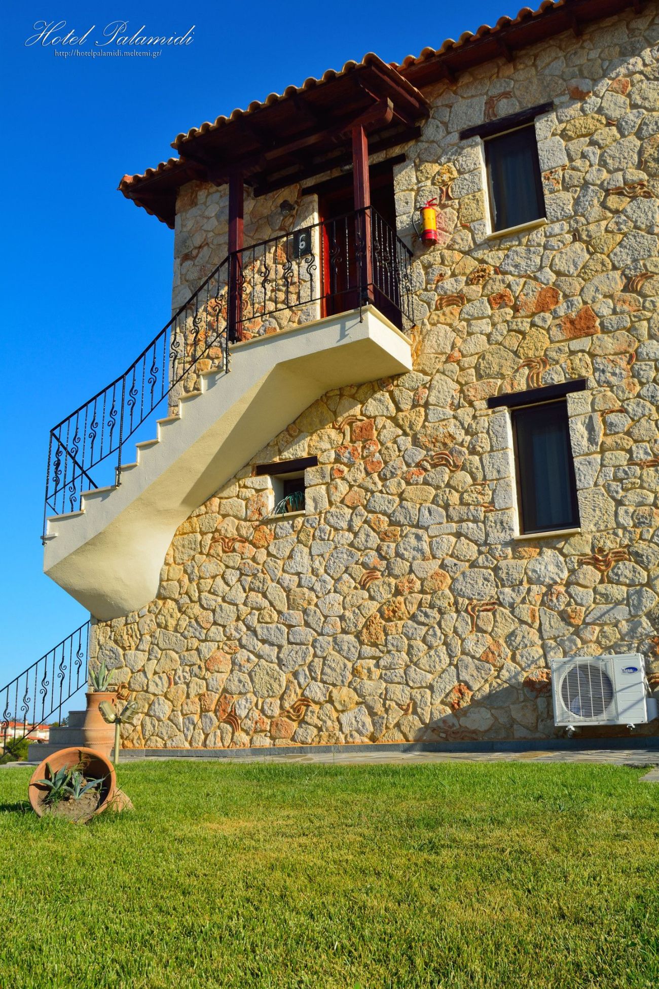 Palamidi Boutique Apartments Halkidiki 3*