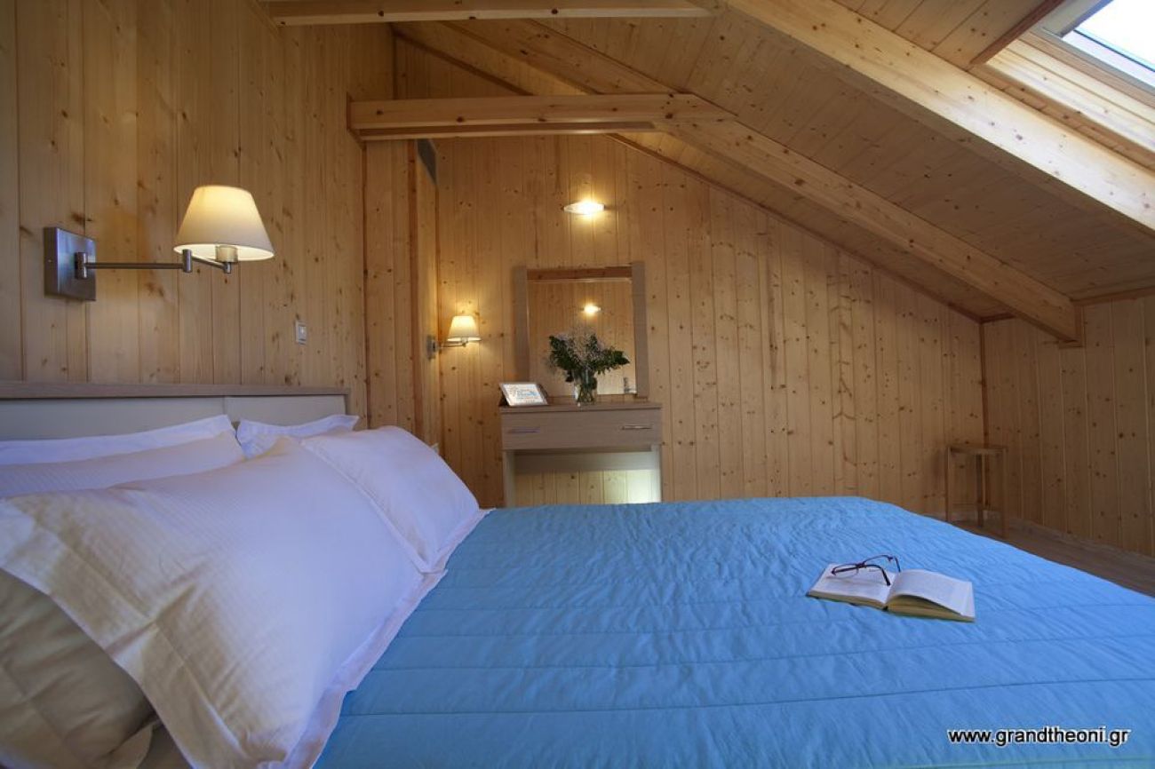 Grand TheoNi Hotel 4*