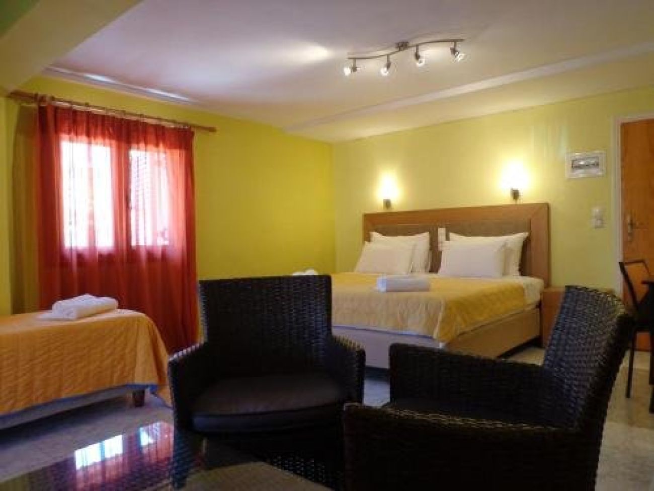 Athina Residence 2*