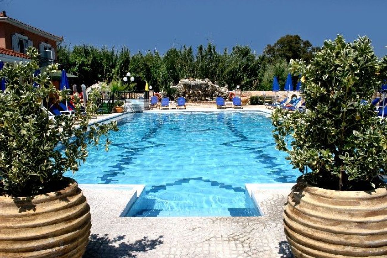 Paradise Apartments Zante 3*