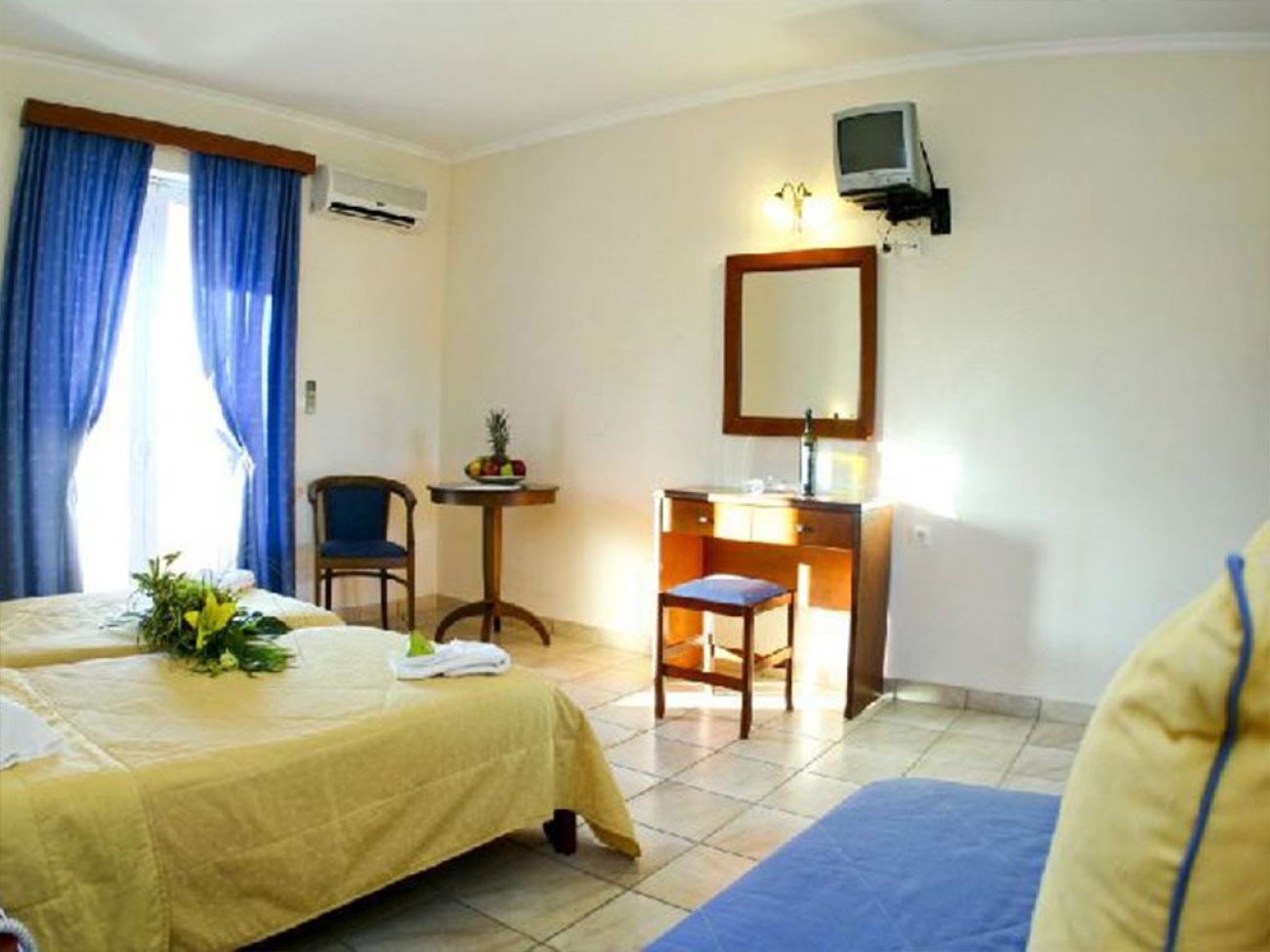 Zante Village Hotel 3*