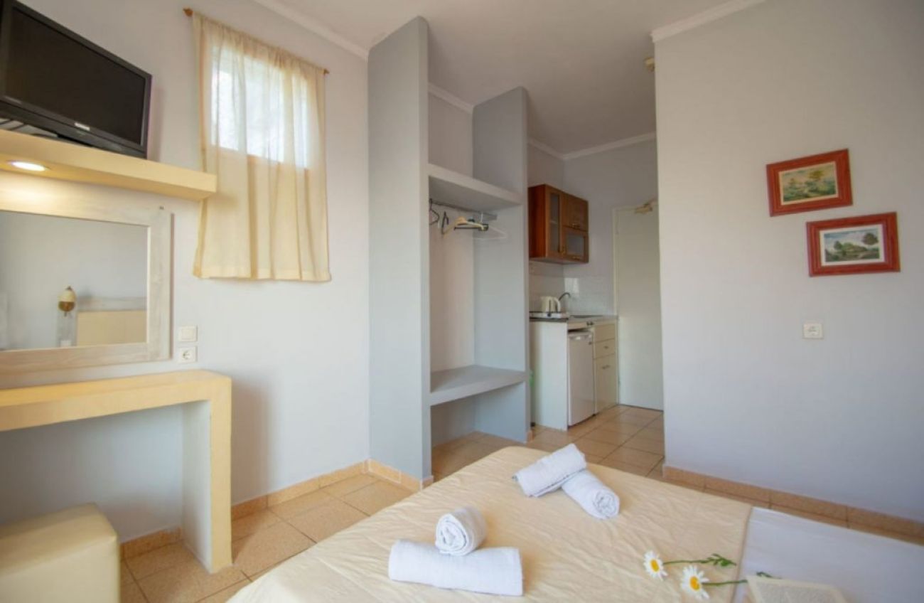 Agoulos Beach Hotel 2*