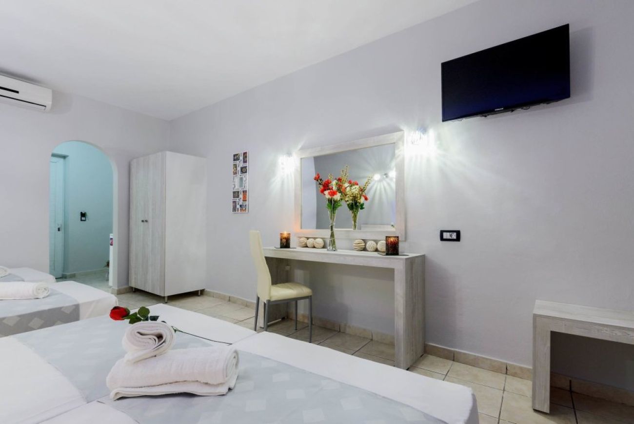 Aeon Hotel 3*