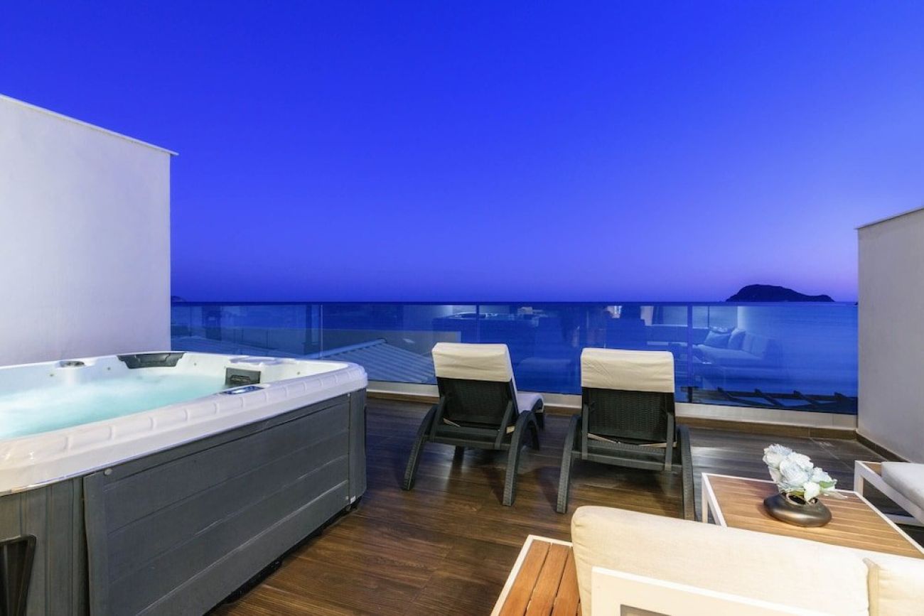 Pearl Luxury Living