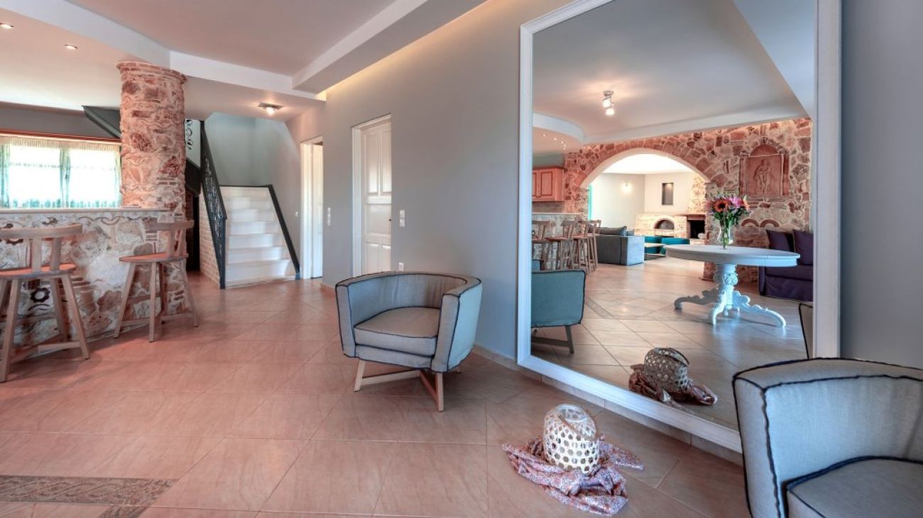 VILLA VAKIS 3*