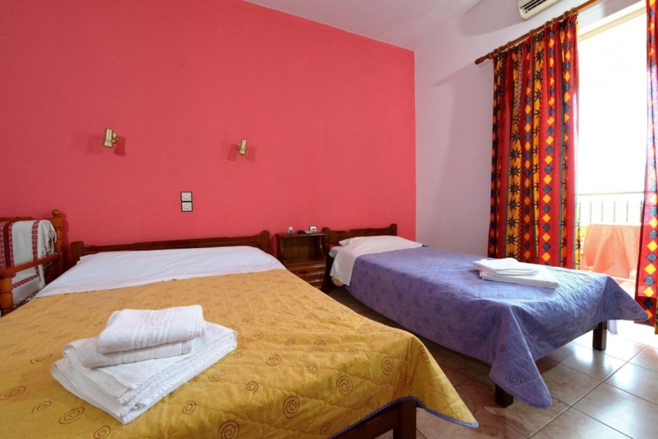 Pharos Rooms 3*