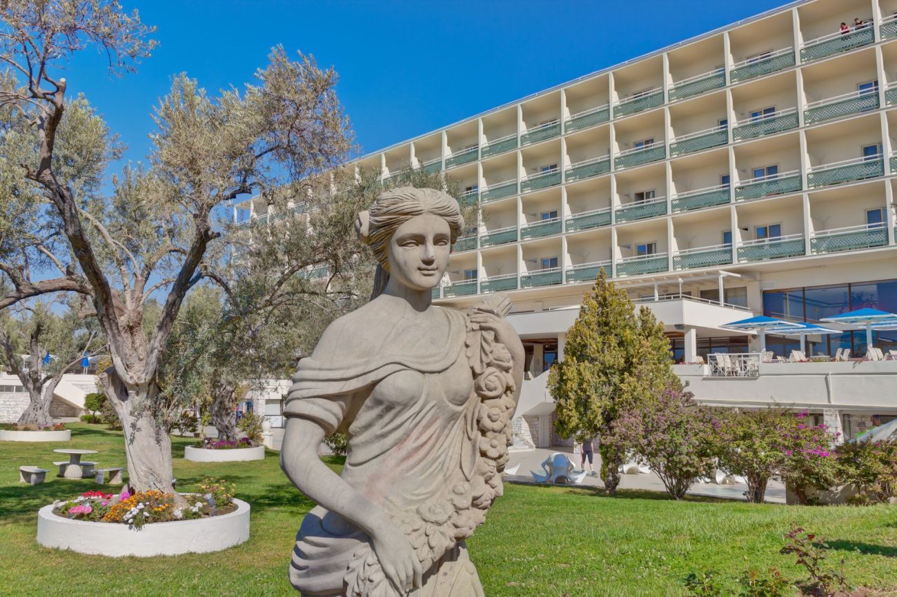 Palmariva Beach Hotel 4*
