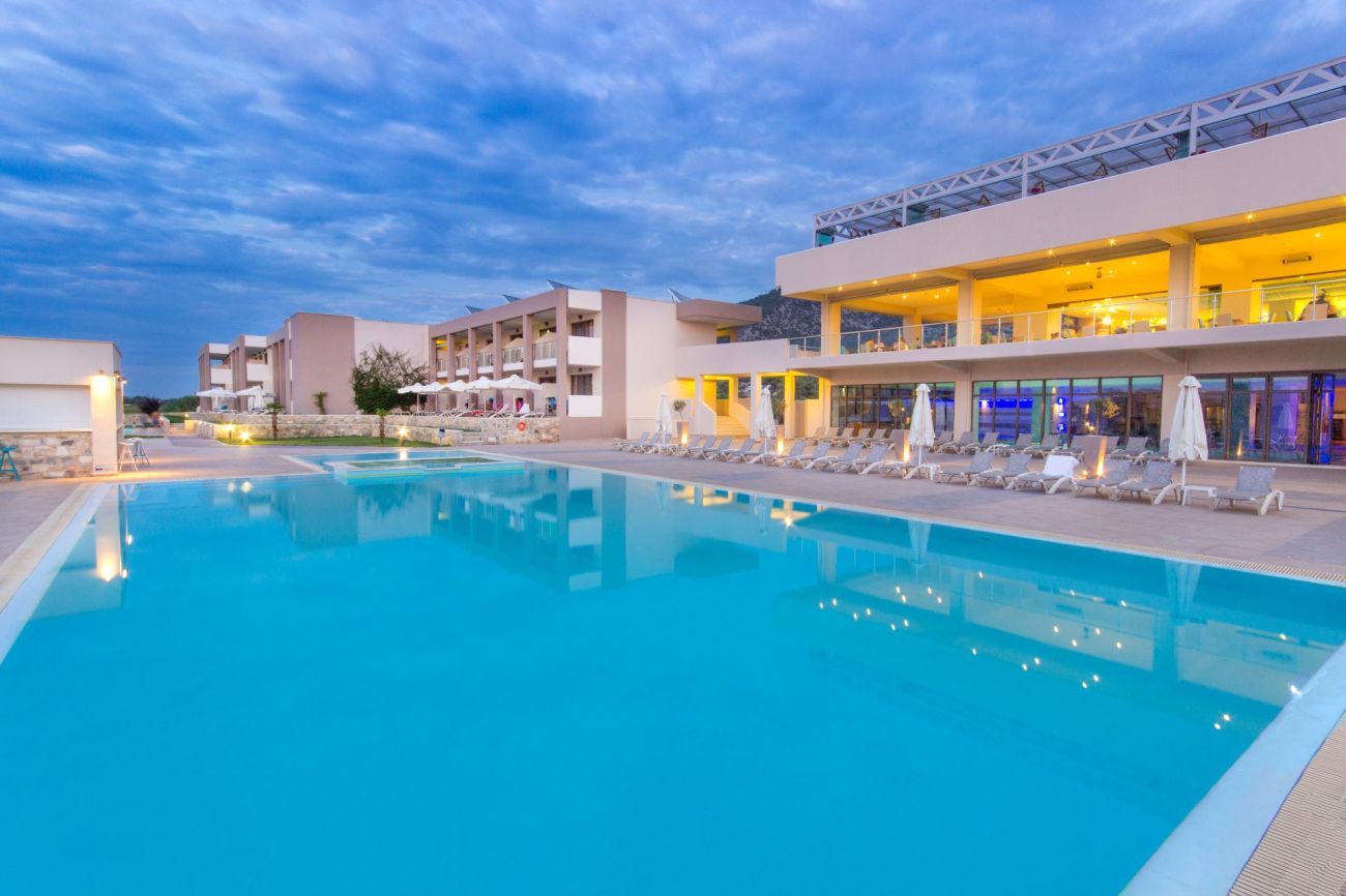 Alea Hotel & Suites